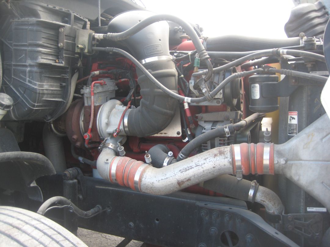 2013 FREIGHTLINER Cascadia - Image 11